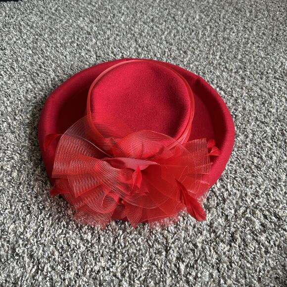 Deborah Fashions Church Derby Fascinator Hat Cap VTG Red Wool Netting Feathers - Picture 3 of 8